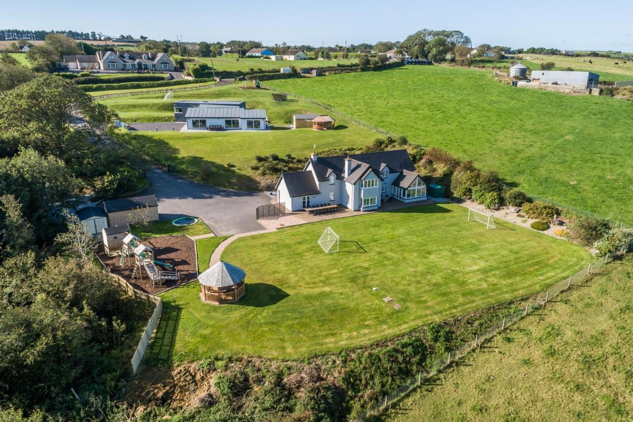 Four Winds,Kinsale Town,Exquisite Holiday Homes,Sleeps 26 Экстерьер фото